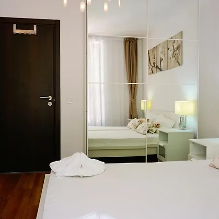 Byala Cliff Sea View Penthouse Apartmán *