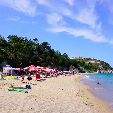 Byala Cliff Sea View Penthouse Apartamento *